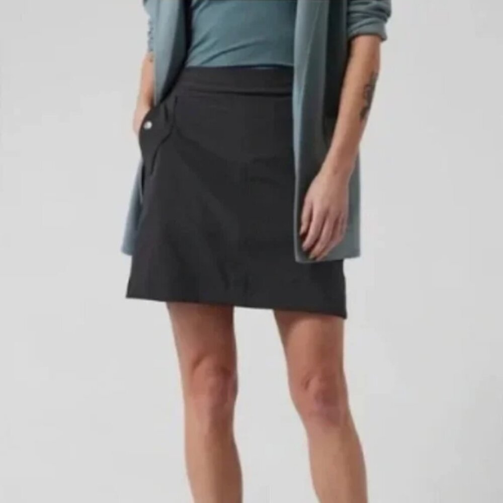 Athleta Vienna Cargo Skort in black 6